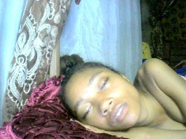 Live sex webcam photo for Monicaxa #290411641