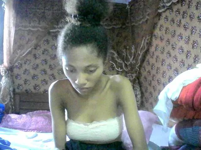 Live sex webcam photo for Monicaxa #290480099