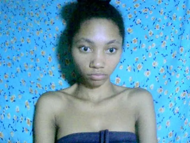 Live sex webcam photo for Monicaxa #291457482