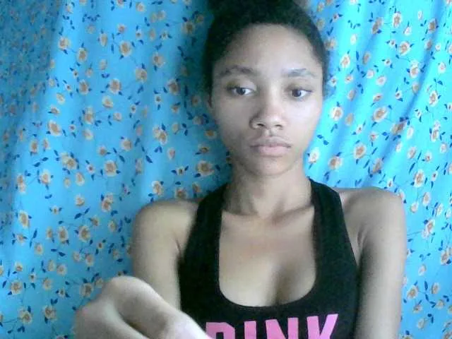Live sex webcam photo for Monicaxa #291479965