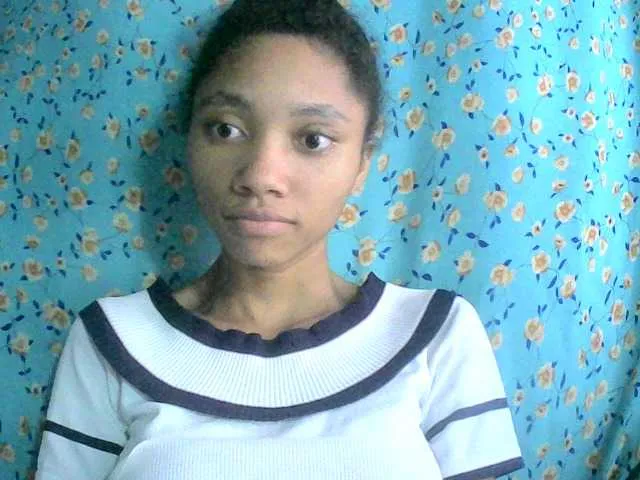 Live sex webcam photo for Monicaxa #291511764