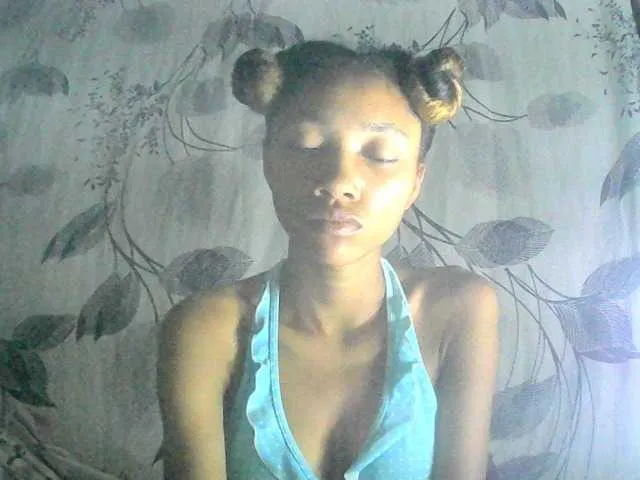 Live sex webcam photo for Monicaxa #292231884
