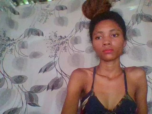 Live sex webcam photo for Monicaxa #292433295