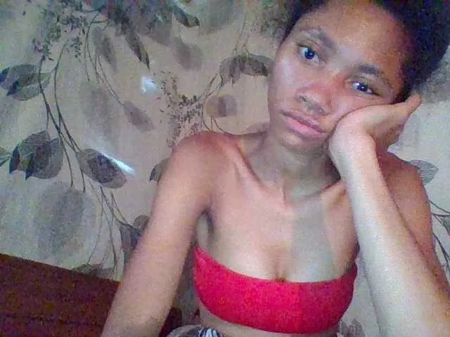 Live sex webcam photo for Monicaxa #292479706