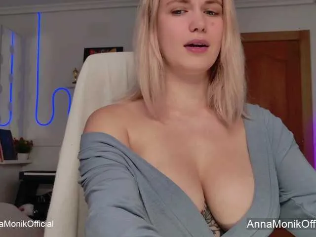 Live sex webcam photo for MonikAnna #290959129