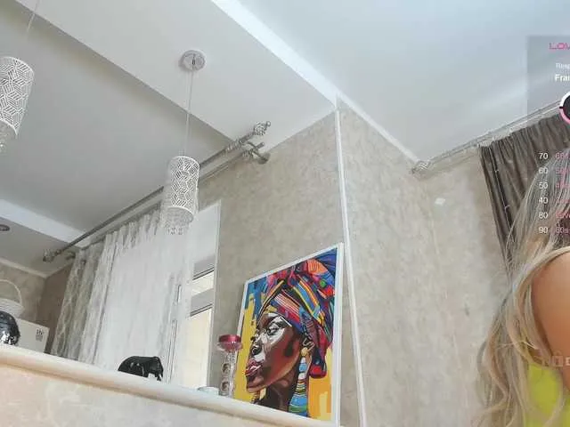 Live sex webcam photo for Monika-22 #277261552
