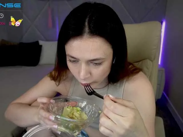 Live sex webcam photo for MonikaBelluci #282611429