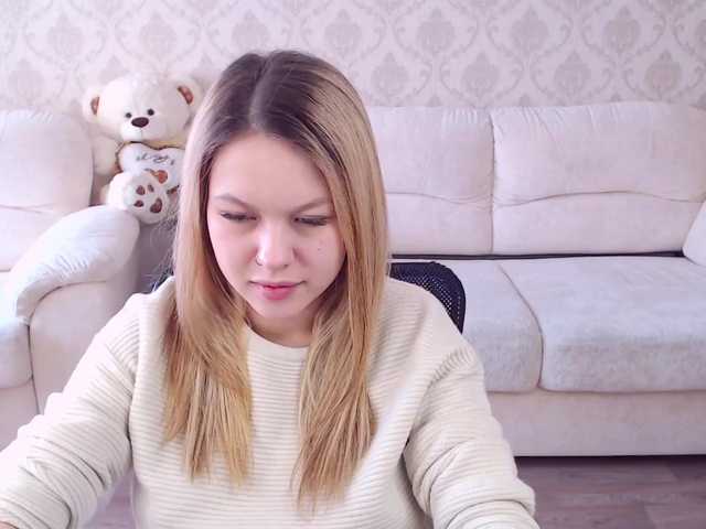 Live sex webcam photo for MonikaStill #272512564