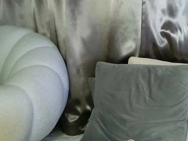 Live sex webcam photo for Moniqque #291416083