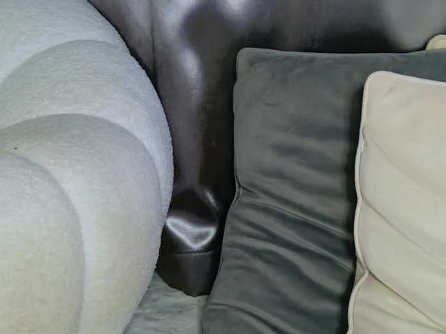 Live sex webcam photo for Moniqque #291430251