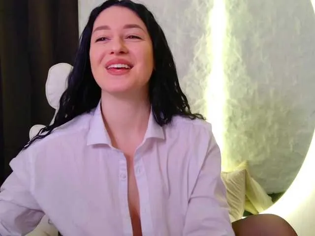 Live sex webcam photo for Moniqque #292367324