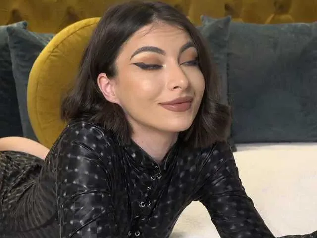 Live sex webcam photo for MoniqueMinx #277158495