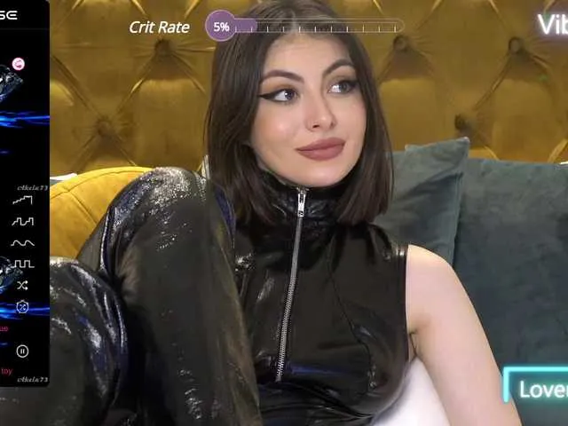 Live sex webcam photo for MoniqueMinx #277588761