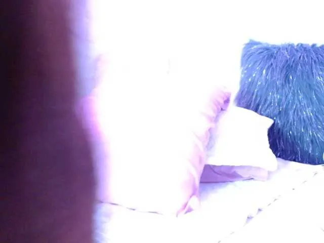 Live sex webcam photo for Monseratt- #277599798