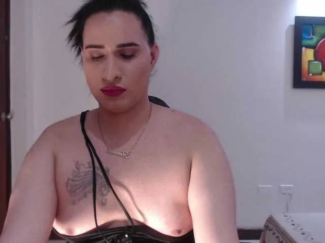 Live sex webcam photo for MonsterAss #276081593