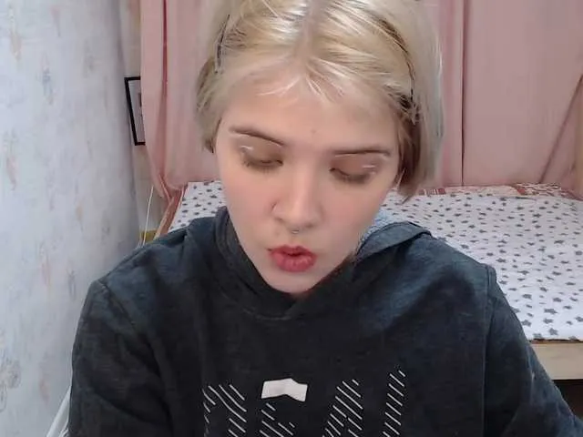 Live sex webcam photo for Monstera-me #272237621