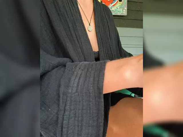 Live sex webcam photo for Montenegro8 #290901712