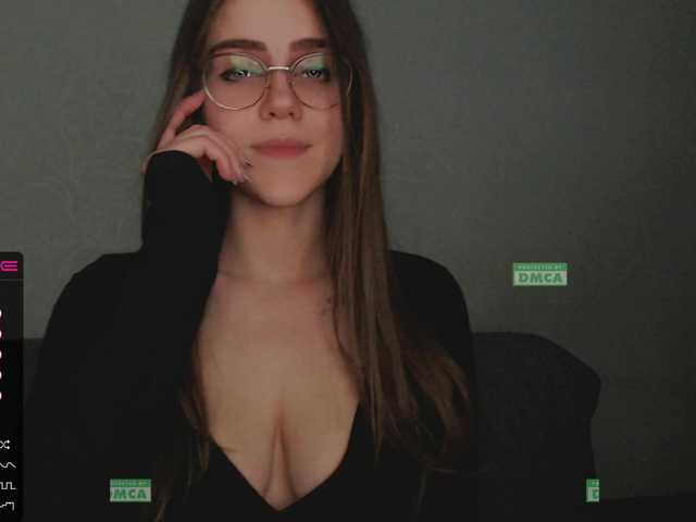 Live sex webcam photo for MooDuck69 #273681210