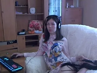 Live sex webcam photo for MoonXLight #176573712