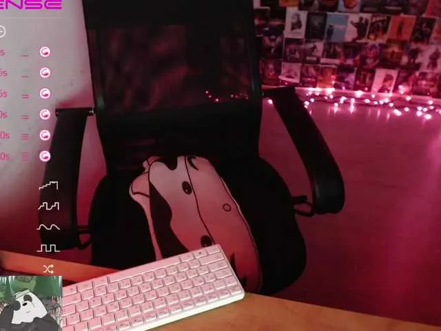 Live sex webcam photo for MoonYourLife #272425897