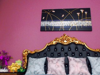 Live sex webcam photo for MoonaPrincess #198317679