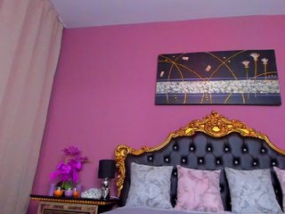 Live sex webcam photo for MoonaPrincess #213176742