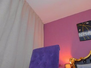 Live sex webcam photo for MoonaPrincess #219300234