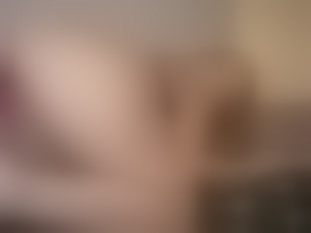 Live sex webcam photo for MoonieBlua #294083059
