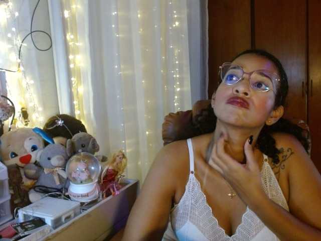 Live sex webcam photo for Moranguh #276266467