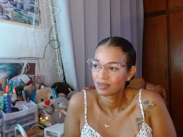 Live sex webcam photo for Moranguh #276602702