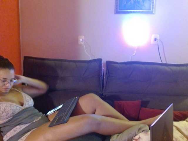 Live sex webcam photo for Moranguh #286194824