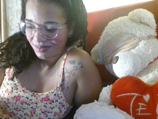 Live sex webcam photo for Moranguh #289489119