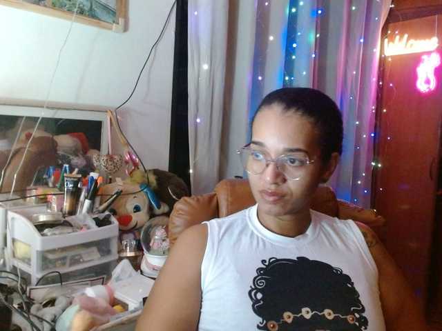 Live sex webcam photo for Moranguh #290693047