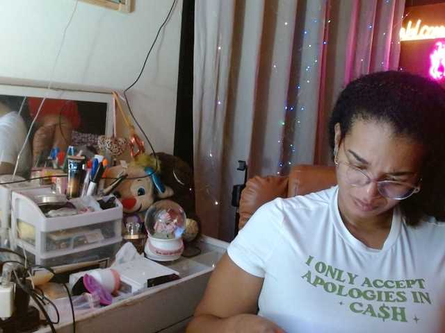 Live sex webcam photo for Moranguh #290699069