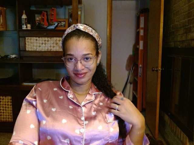 Live sex webcam photo for Moranguh #290991067