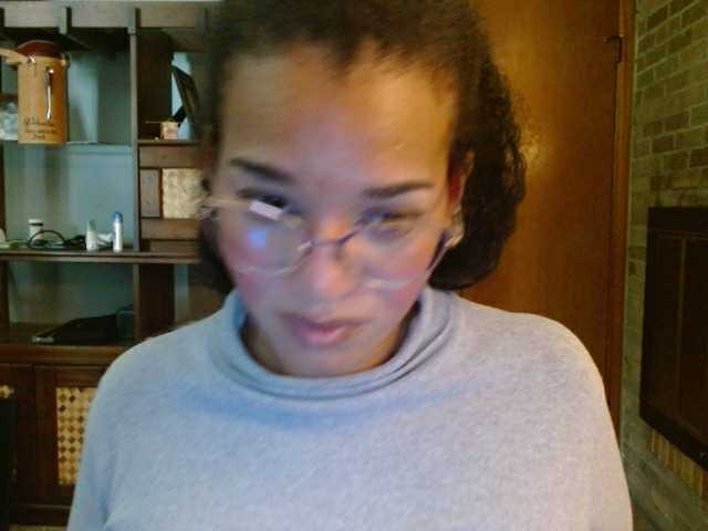 Live sex webcam photo for Moranguh #291071769