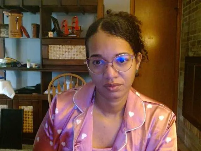 Live sex webcam photo for Moranguh #291111483