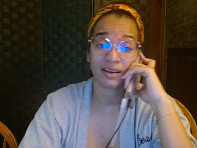 Live sex webcam photo for Moranguh #291341221