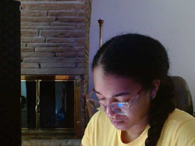 Live sex webcam photo for Moranguh #292035333