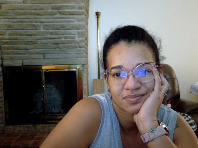 Live sex webcam photo for Moranguh #292222284