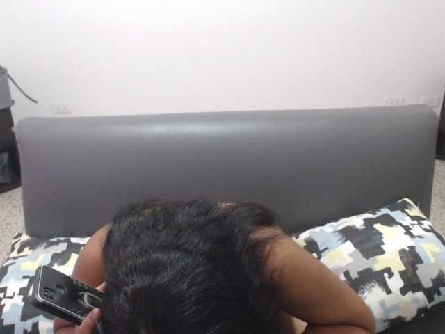 Live sex webcam photo for Morenasexy238 #275614829