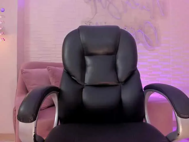 Live sex webcam photo for MorganHicks #290578597