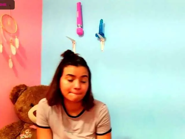 Live sex webcam photo for MorganKing1 #272533961