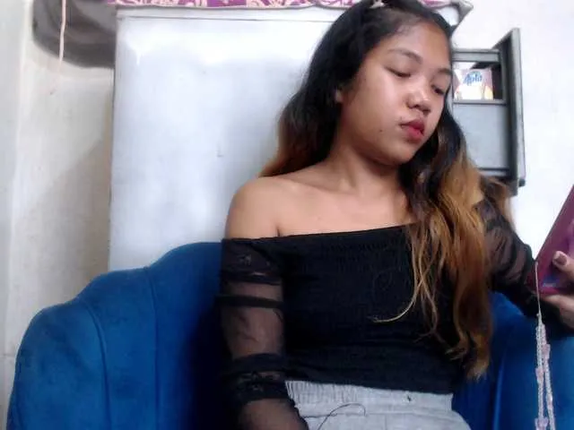 Live sex webcam photo for Morgane1 #290661563
