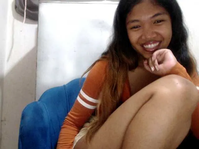 Live sex webcam photo for Morgane1 #290733729