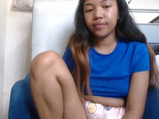 Live sex webcam photo for Morgane1 #290936688