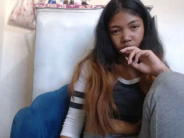 Live sex webcam photo for Morgane1 #290958379