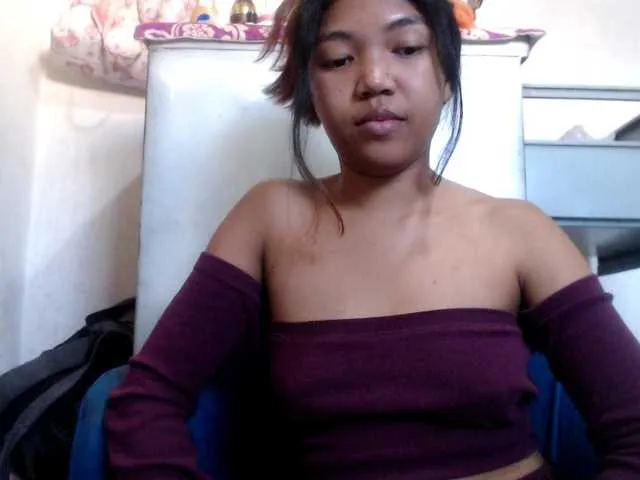 Live sex webcam photo for Morgane1 #291306795