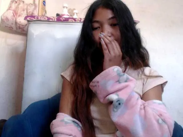 Live sex webcam photo for Morgane1 #291318818
