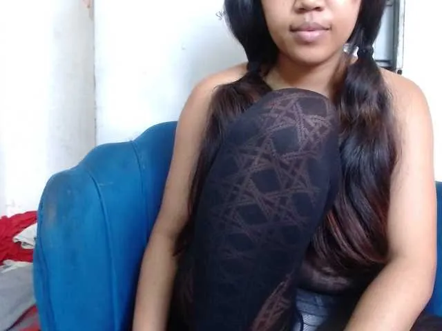 Live sex webcam photo for Morgane1 #292142588